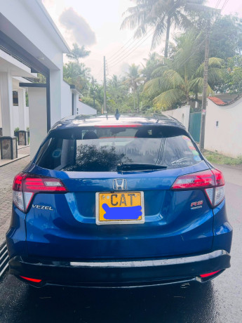 Honda vezel RS